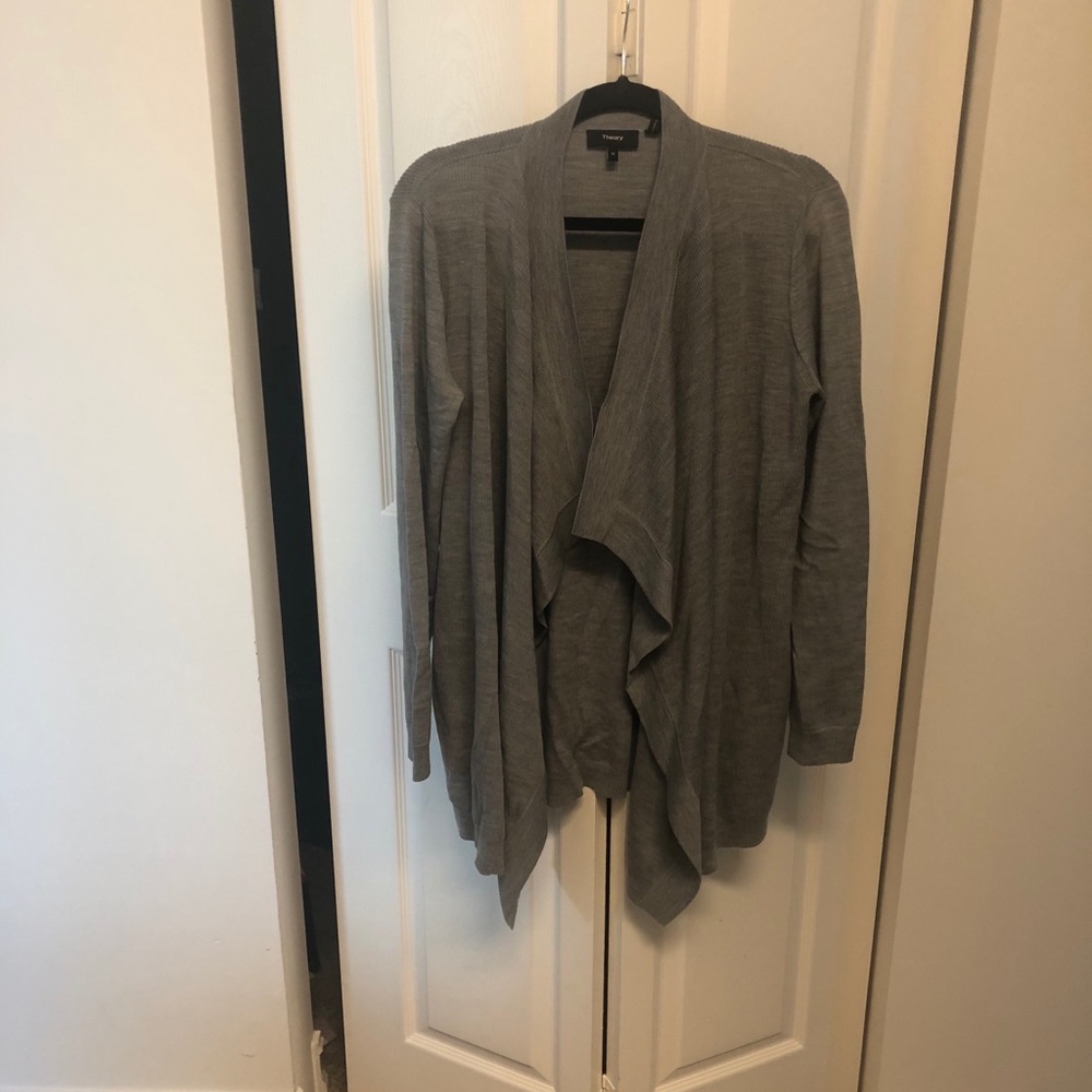 Theory light grey sweater wrap M